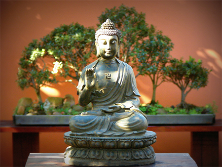 Detenido un saudí por destruir estatuas de Buda en Tokio